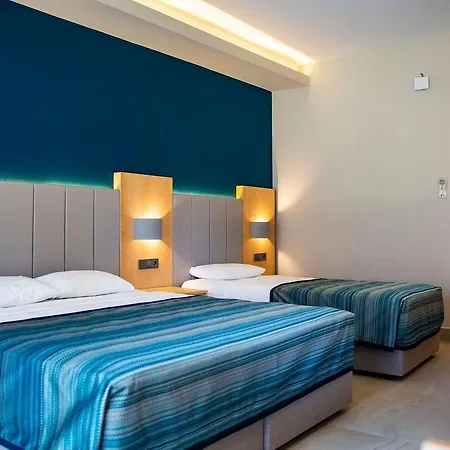 إفيسيا - شامل كليًا منتجع 4*