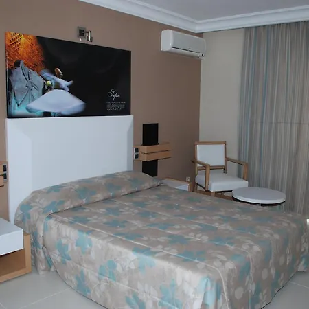 إفيسيا - شامل كليًا